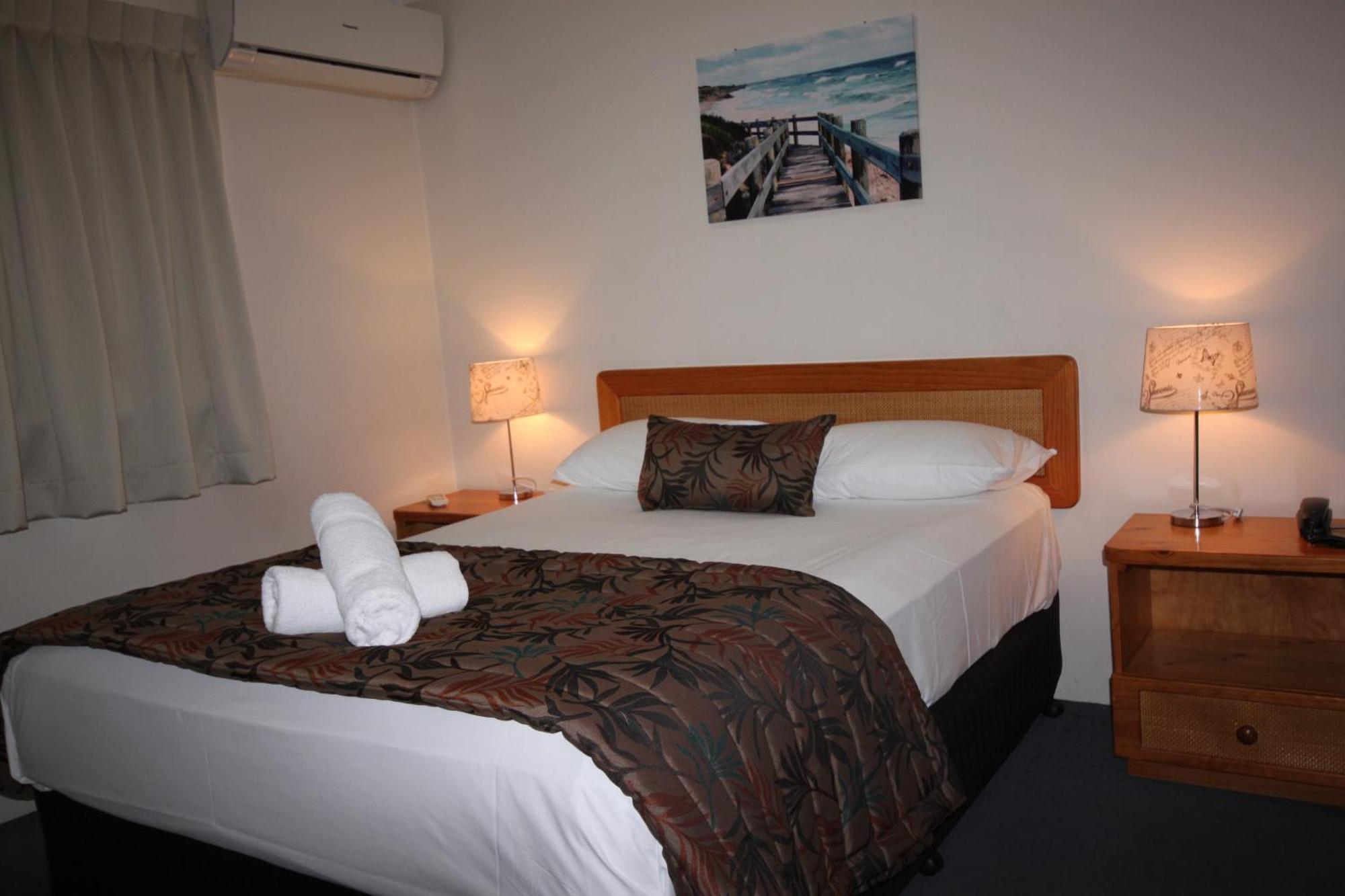 Aruba Beach Resort Broadbeach Room photo
